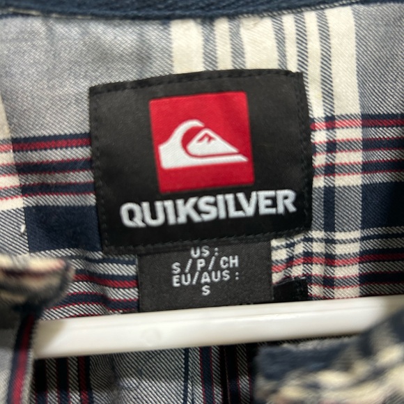 Quicksilver button up - Picture 3 of 4